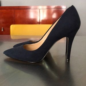 Jessica Simpson Suede Pumps in Navy